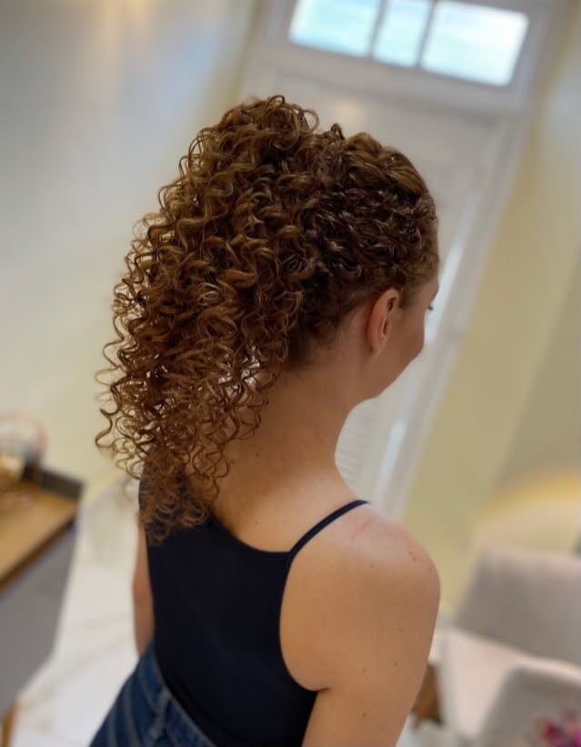 Penteado cacheado