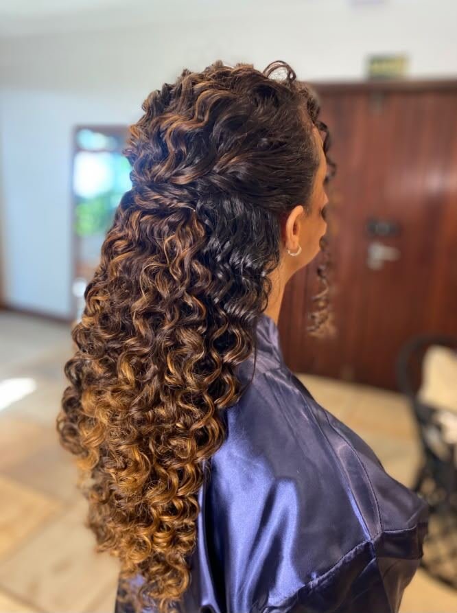 Penteado cacheado