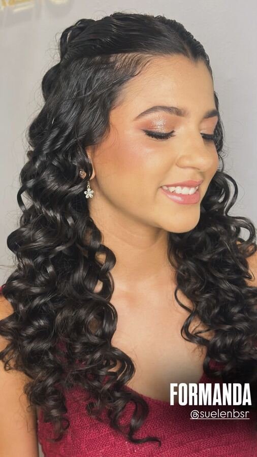 Penteado cacheado